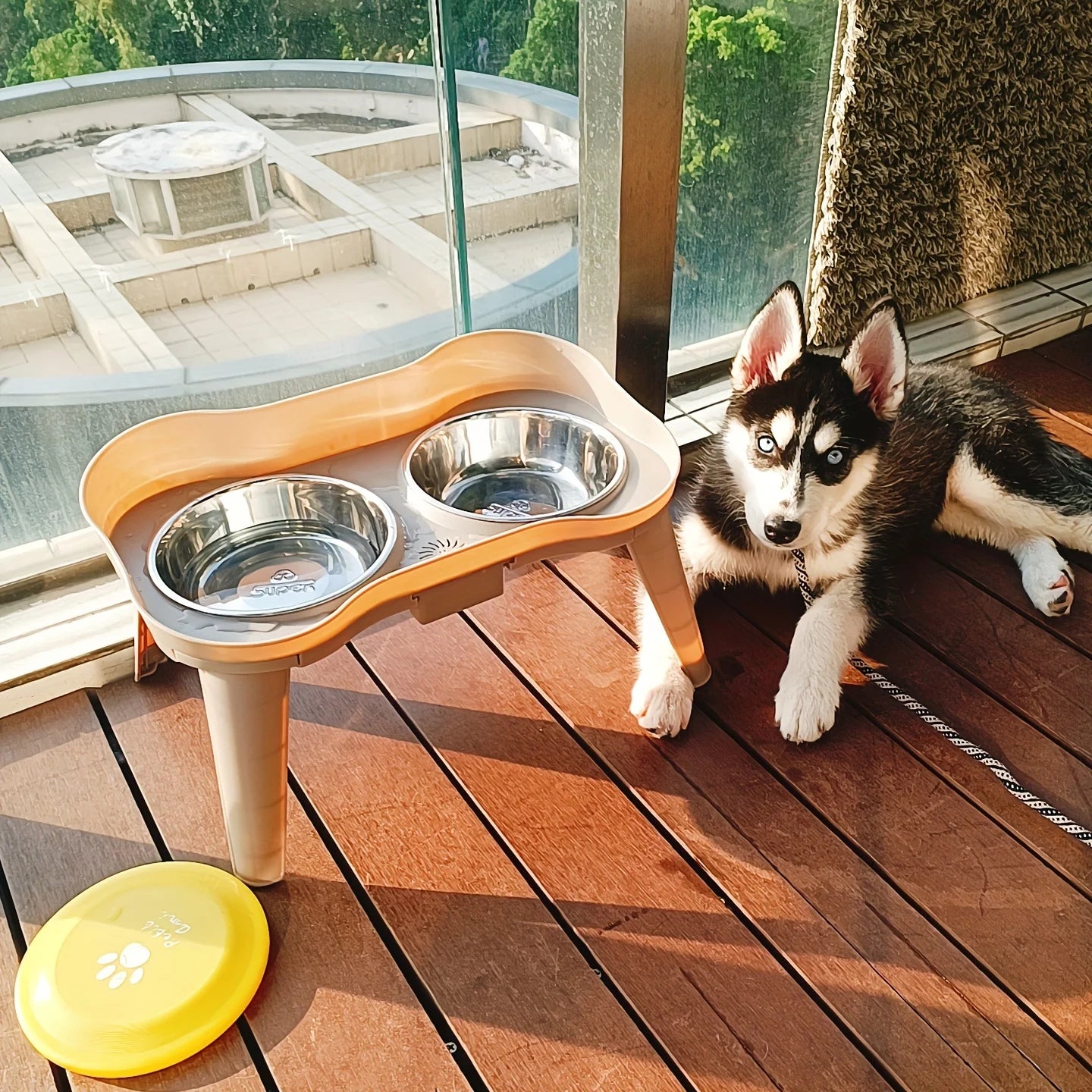 Elevated dog bowls